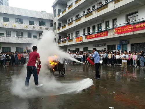 邵陽(yáng)市華龍中學(xué),邵陽(yáng)中學(xué)教育,高中教育,師資雄厚,名優(yōu)教師